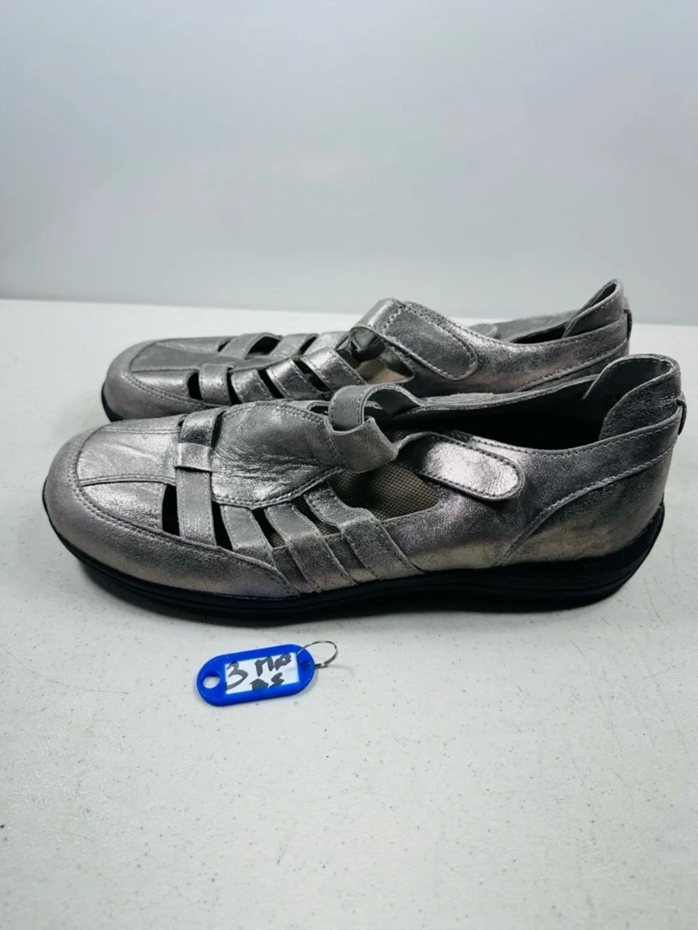 Drew Shoes Women's Ginger Casual Shoes Dusty Pewter size 10 M